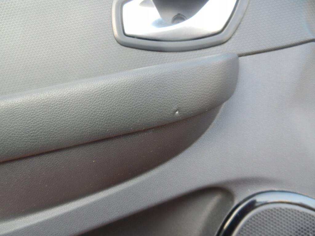 Оббивка дверей ліва перед clio iv 18r європа Недорого