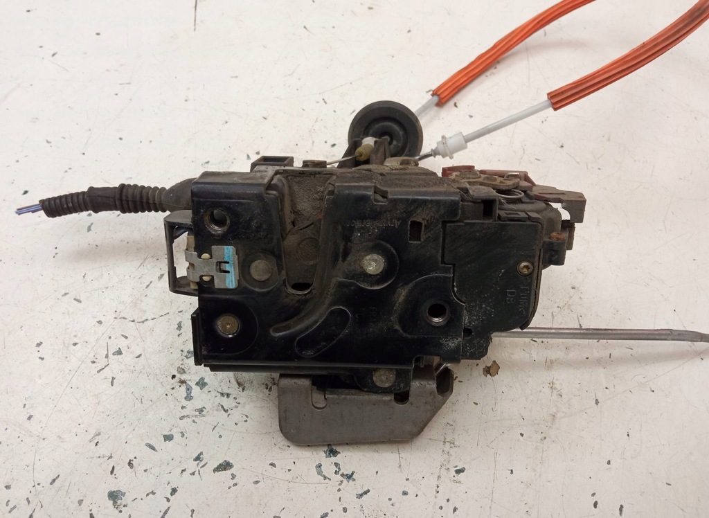 фото №7, Замок правий перед двері audi a3