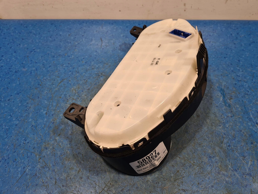 Opel astra j 1.7 cdti панель 13356298 в Украине