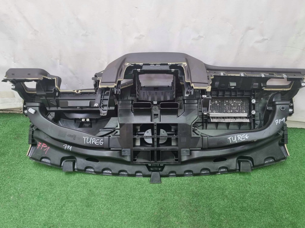 фото №10, Vw touareg ii nowa консоль приборная панель приборная панель коричневый 7p1857181 7p1858295