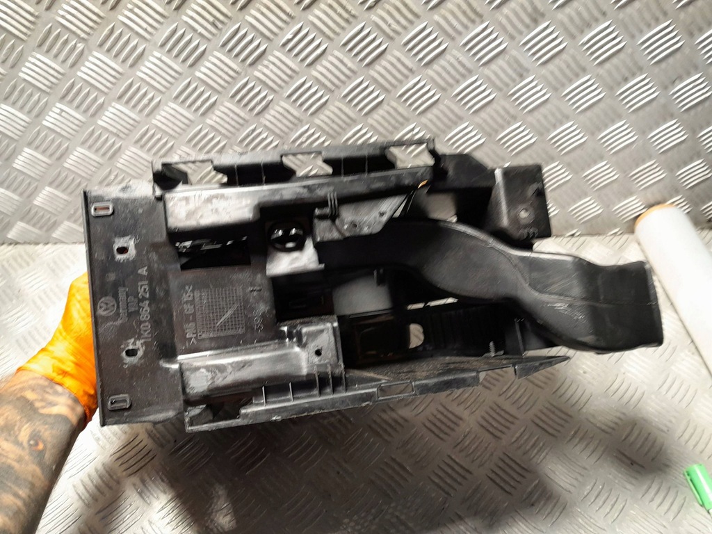 фото №15, Vw golf v подлокотник средний 1k0864251a