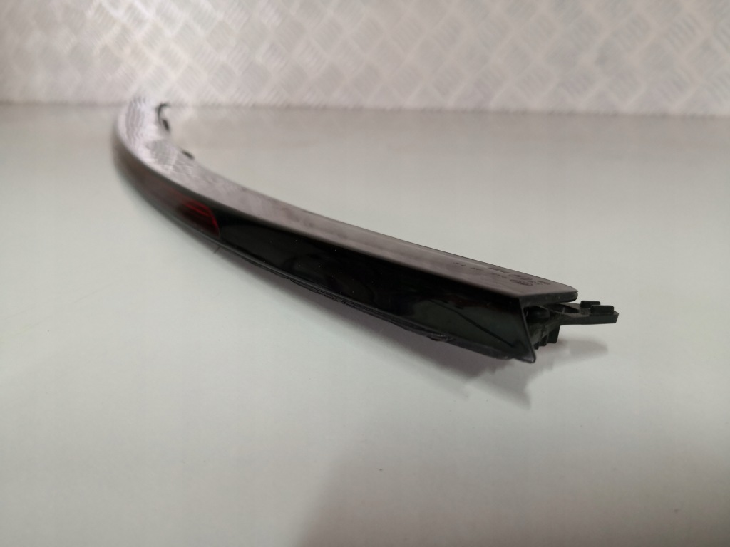 Tesla x третий свет стоп крышка багажника задний  1034340-00 Оригинал