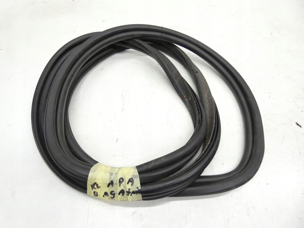 фото №1, Bmw e87 прокладка кришки багажника задня задня