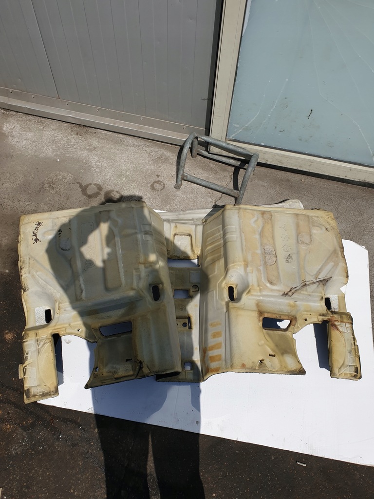 фото №7, Bmw x1 e84 обшивка коврик задняя пол салона