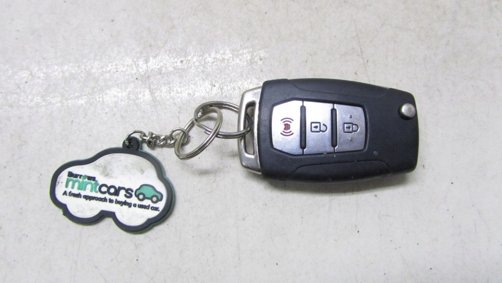 Купити Ssangyong tivoli pilot ключ 14-