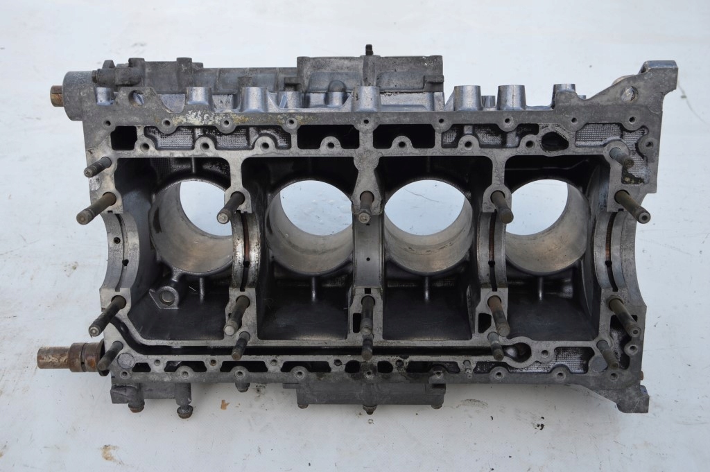 фото №9, Porsche 944 2.5 блок двигателя 9441011019r