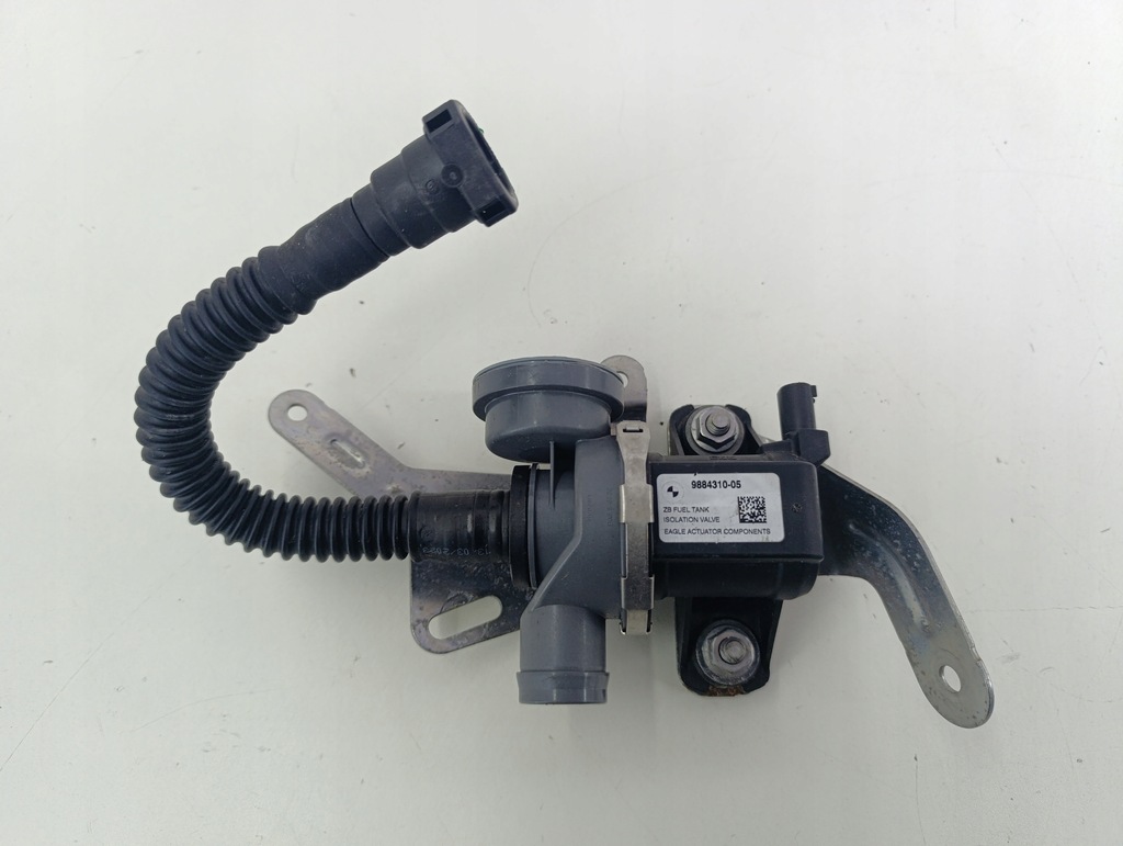 фото №1, Bmw 2 u06 клапан отсекающий топливо 9884310