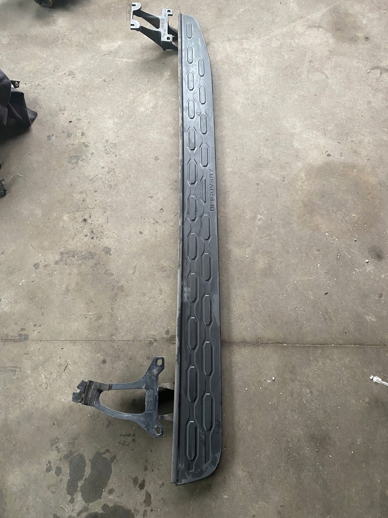 фото №1, Land rover discovery v порог правый kompletny