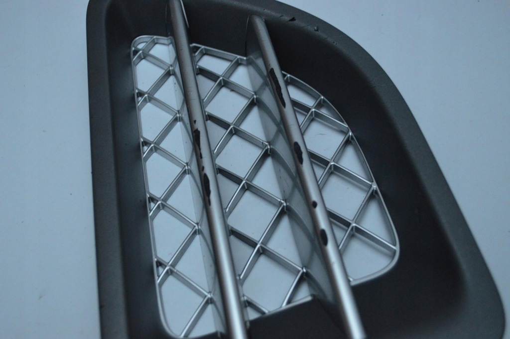 фото №3, Land rover оригинальный номер jak500220xxx решётка бампера