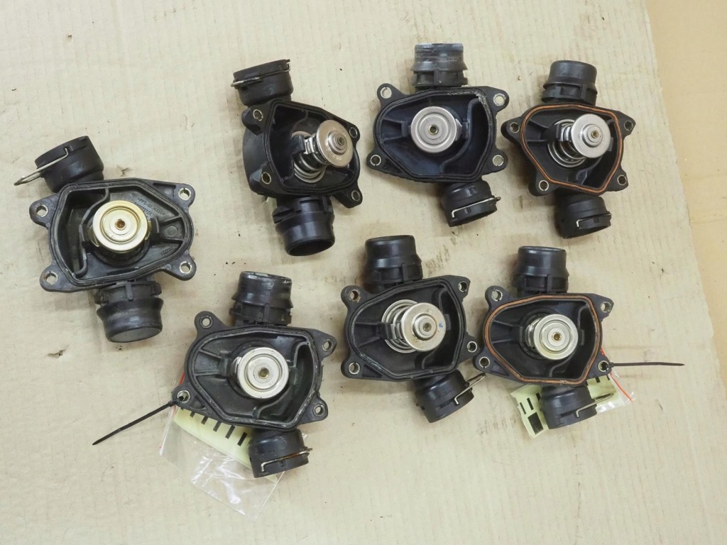 фото №10, Корпус термостата bmw e38 e39 e53 x5 3.0d 2354056