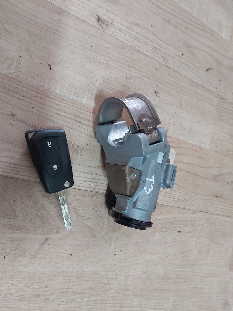 фото №1, Toyota aygo ii ключ замок запалювання