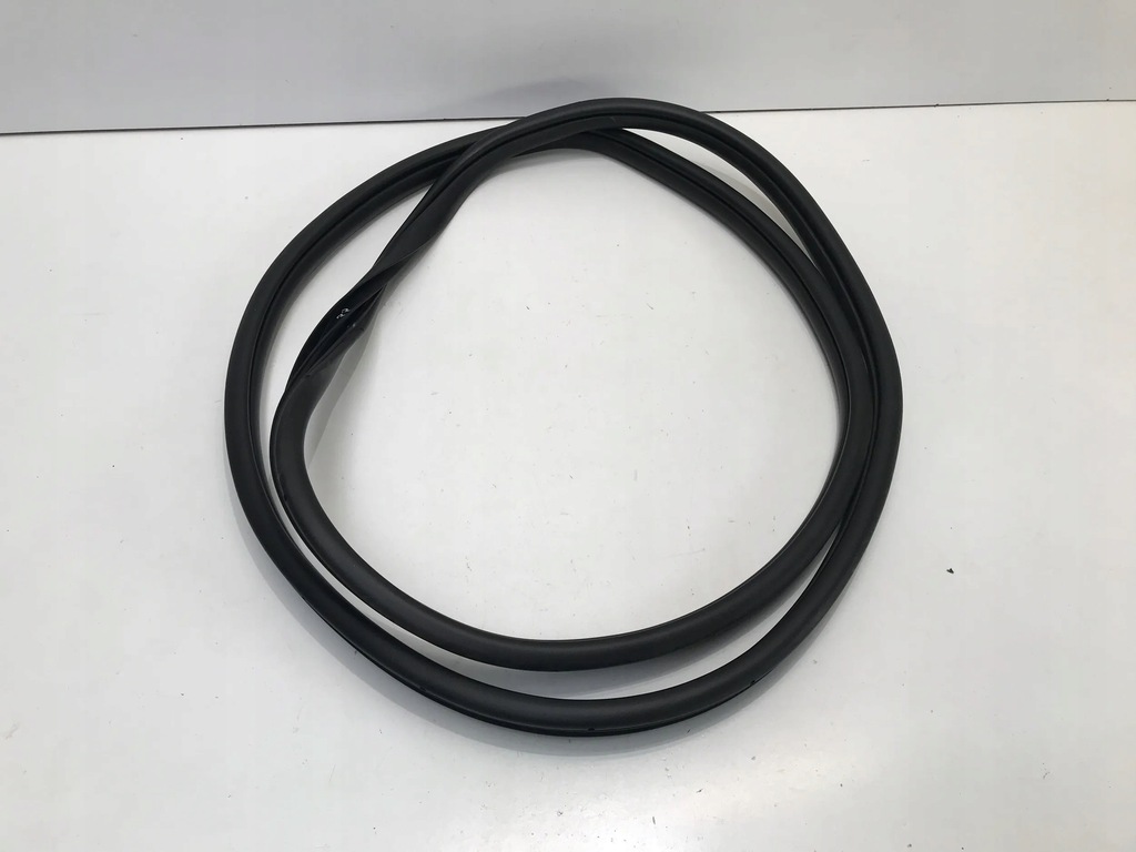 фото №1, Hyundai i20 iii 2022 прокладка кузовная дверь правый перед