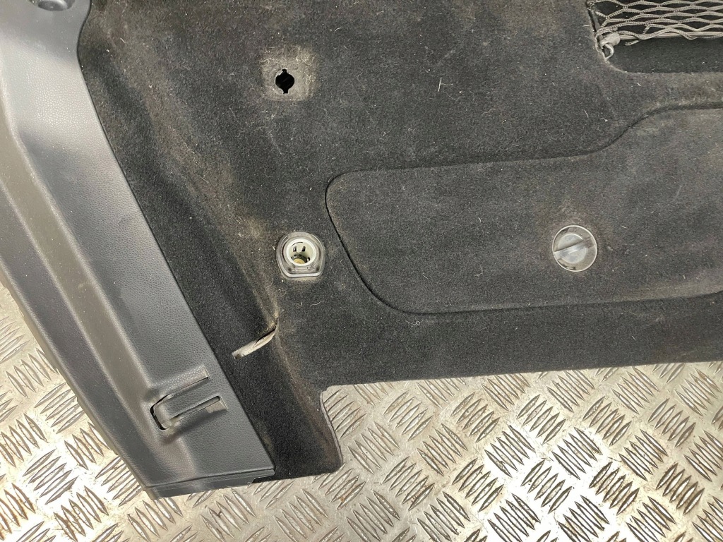 Обшивка багажника задний  сторона левая mercedes-benz gla w156 x156 a1566901300 Недорого