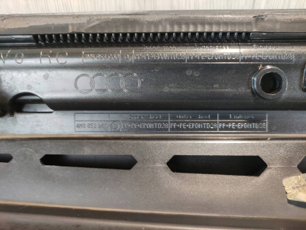 фото №7, Audi q8 2018- 4m8 молдинг дверь правый перед карбон 4m8853960