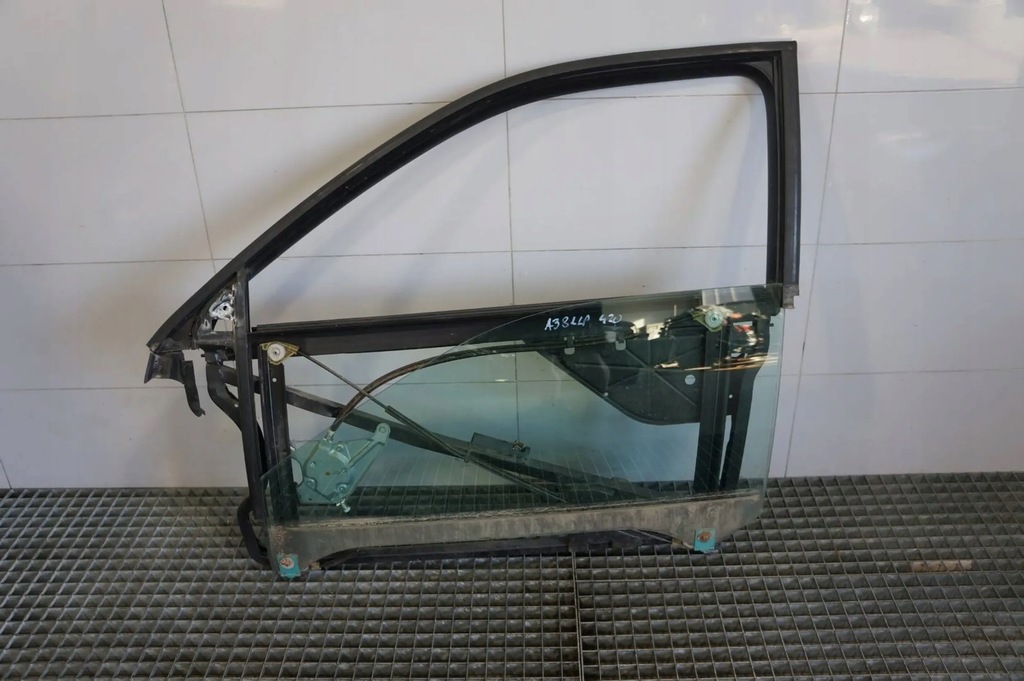 фото №1, Механизм подъемник рама дверь левый перед передняя - audi a3 i 8l хэтчбек