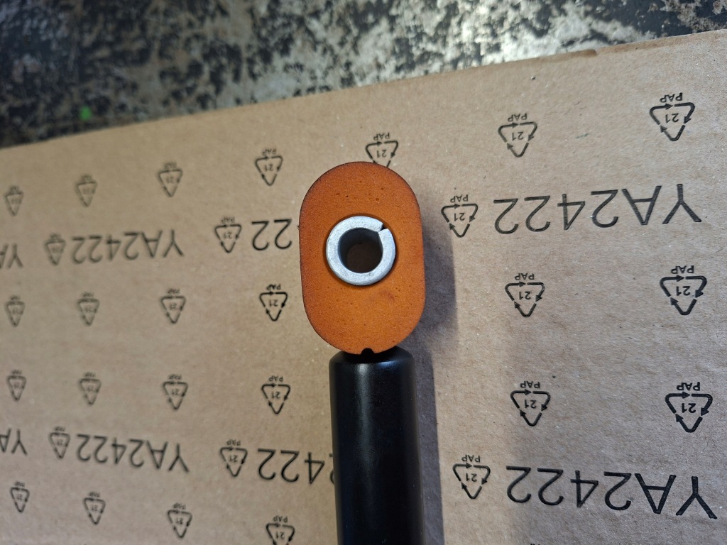 Амортизатор ограничитель задних левых дверь bmw 7 51227001005 новый в Украине