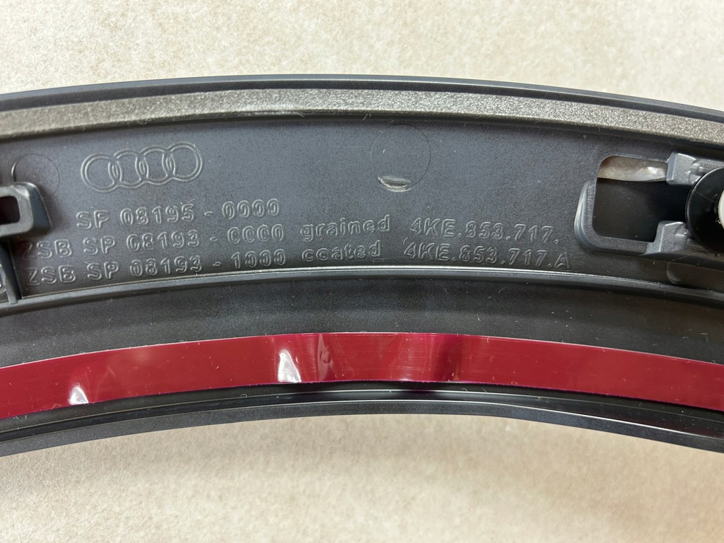 фото №11, Audi e-tron левая молдинг крыла перед передняя