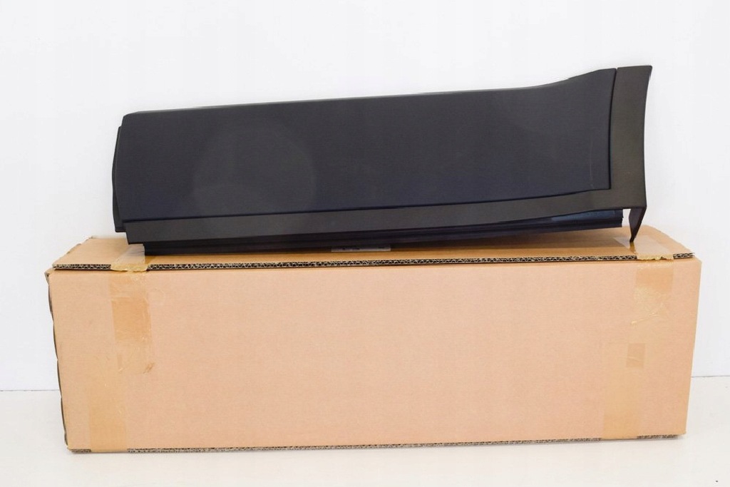 фото №1, Молдинг нижняя дверь задних левых land range rover evoque lr044671