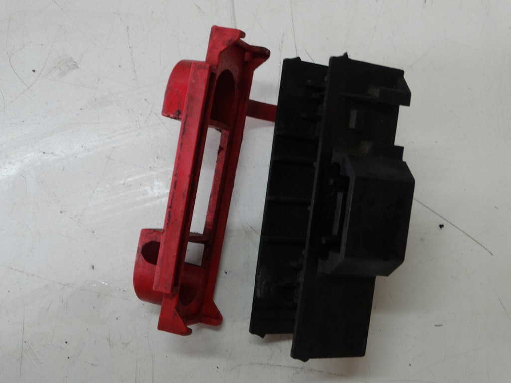 фото №4, Корпус клеми плюсовий renault master ii 2.5 dci