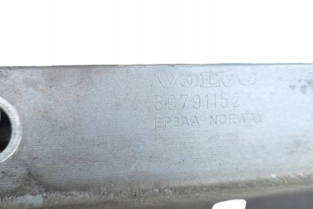 Балка передний бампера volvo v70 iii bw 30791152 2.4l дизель 158kw Доставка