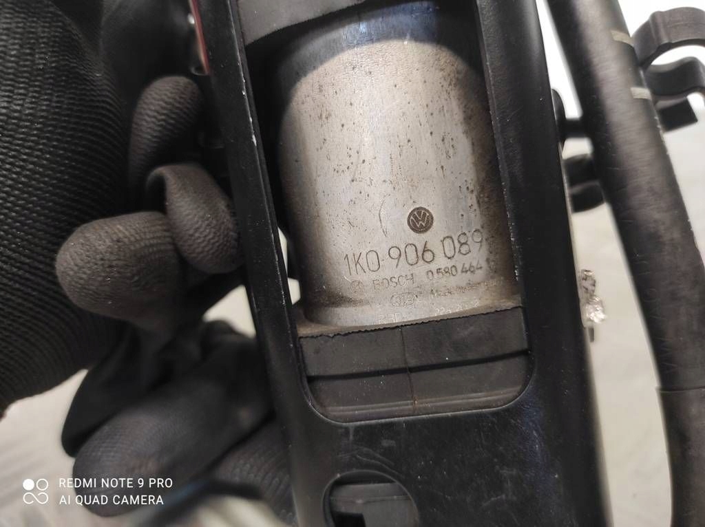 Насос топлива skoda octavia mk2 audi a3 8p vw golf vi 2.0 tdi 1k0906089 с Разборки