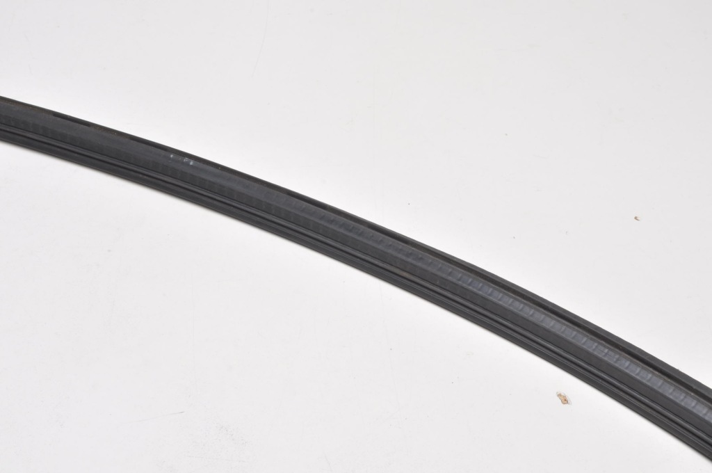 Aston martin db11 прокладка дверь hy53-c20563-aa Недорого