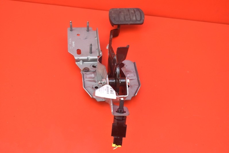 фото №4, Педаль педали тормоз автоматическая коробка передач peugeot 308 2 ii lift 17-21