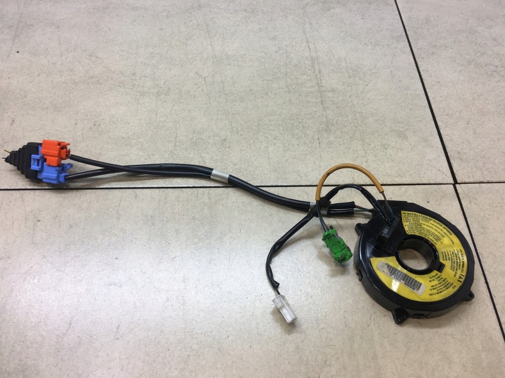 фото №1, Лента шлейф подушка безопасности kia carens ii 2.0 crdi