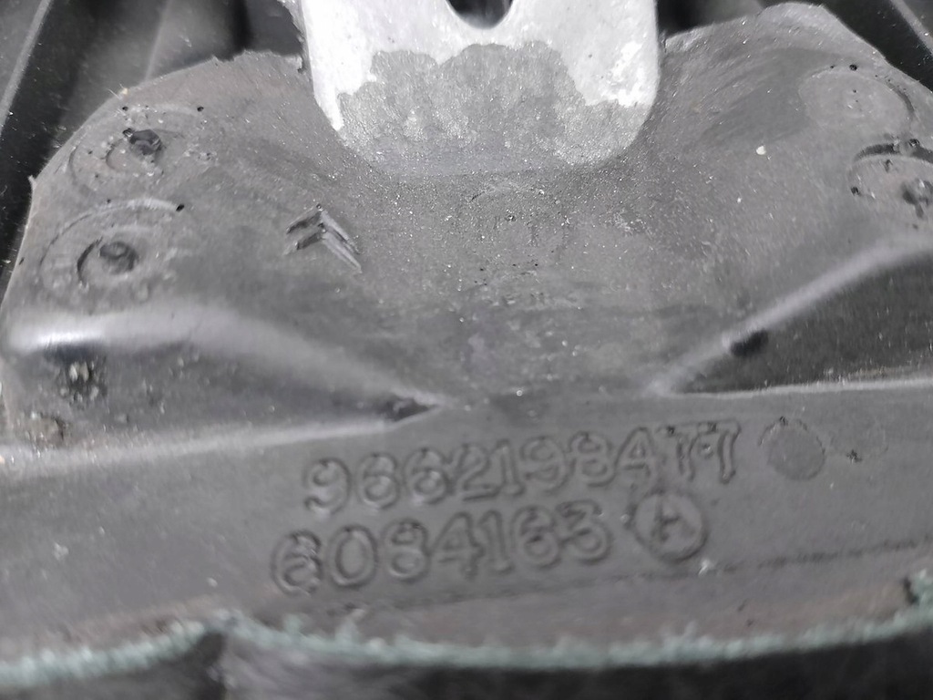 фото №8, Воздуховод с подушка citroen c6 9662198477 96446972zd