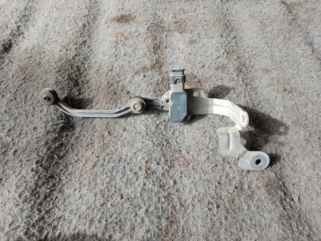 фото №1, Датчик вирівнювання перед mercedes gla w247