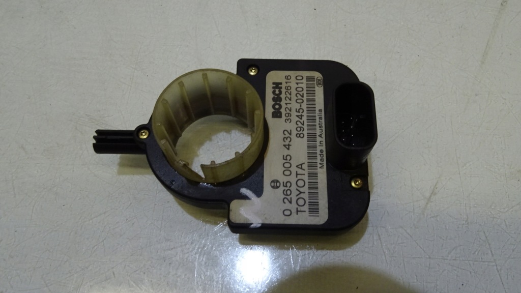 Купити Датчик kąta повороту toyota corolla verso 2.0d4d