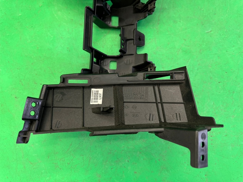 фото №8, Рамка средняя панели приборной панели 84760-3x000 hyundai elantra v 10-16 eu