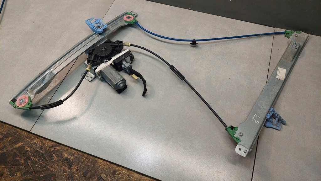 фото №14, Подъемник стекло левый перед citroen c2 1.4 b 3d