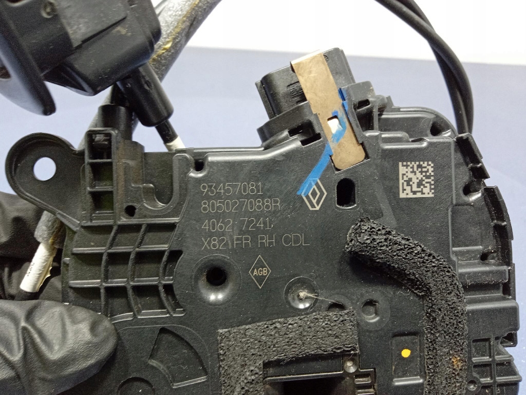 Opel vivaro b 14- замок дверь перед правый  805027088r с Разборки