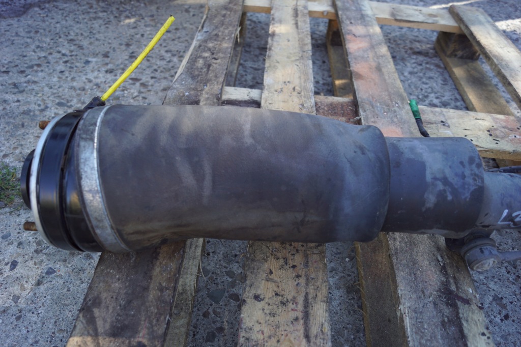 фото №4, Поворотный кулак пневмоподушка правый перед range l322 3.6d