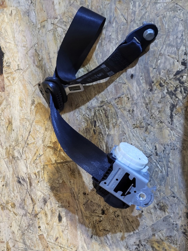 Ремень безопасности средний przed citroen berlingo 18- 98172324xx 34236443a с Разборки