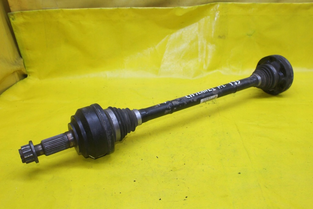 Купить Приводной вал правая  задний porsche cayenne 1 q7 4l 7l0501201a