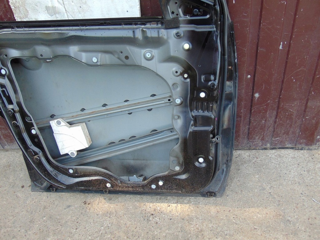 фото №11, Дверь левый перед mazda5 mazda 5 05/08 чёрные