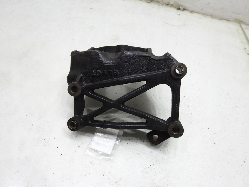 фото №6, Кронштейн кронштейн насоса впрыска sorento i 2.5 crdi