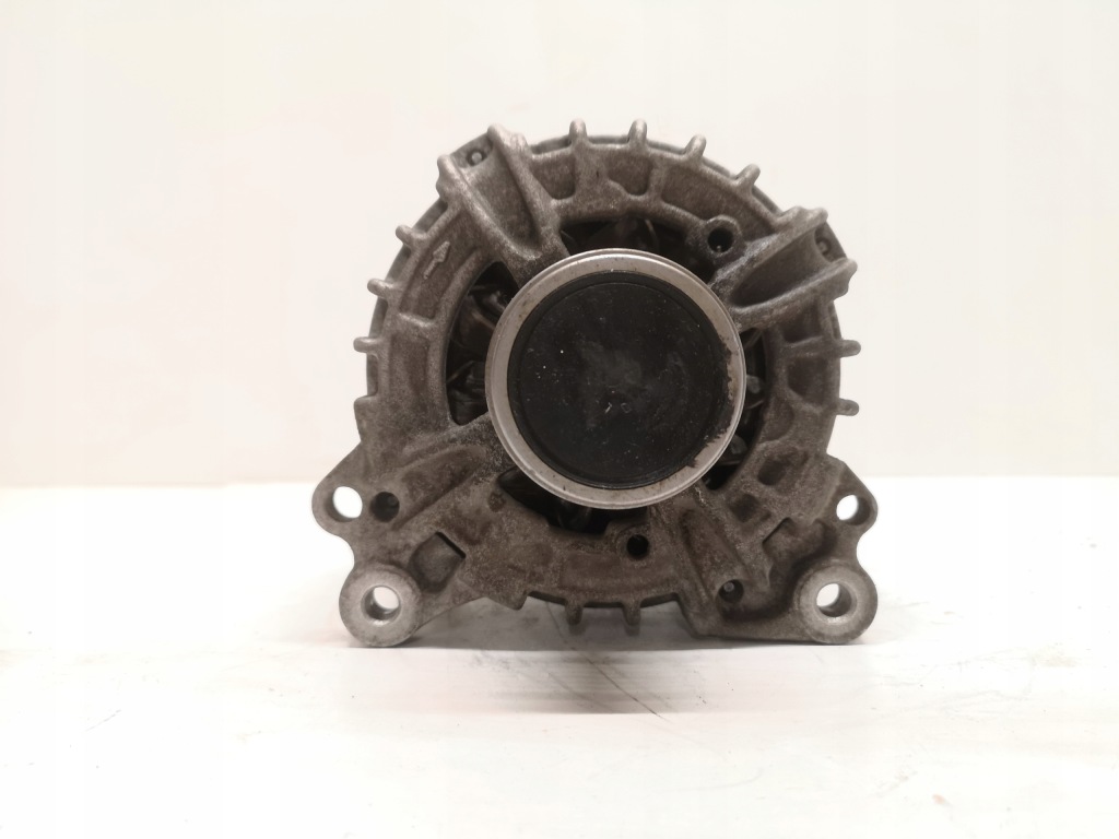Vw audi skoda seat генератор 04l903023k 140a Киев