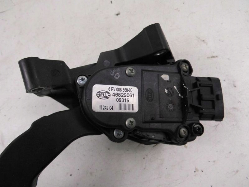 фото №6, Punto ii 188 потенциометр газа 1,3jtd 46829061