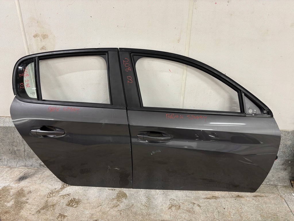 Купити Peugeot 208 ii 2 двері правий перед задній праве оригінал європа комплект d2.