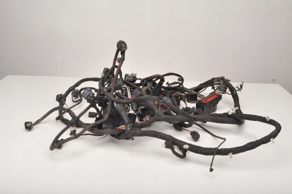 фото №13, Aston martin db9 6.0 жгут электрическая отсек двигателя 4g43-14290-ae