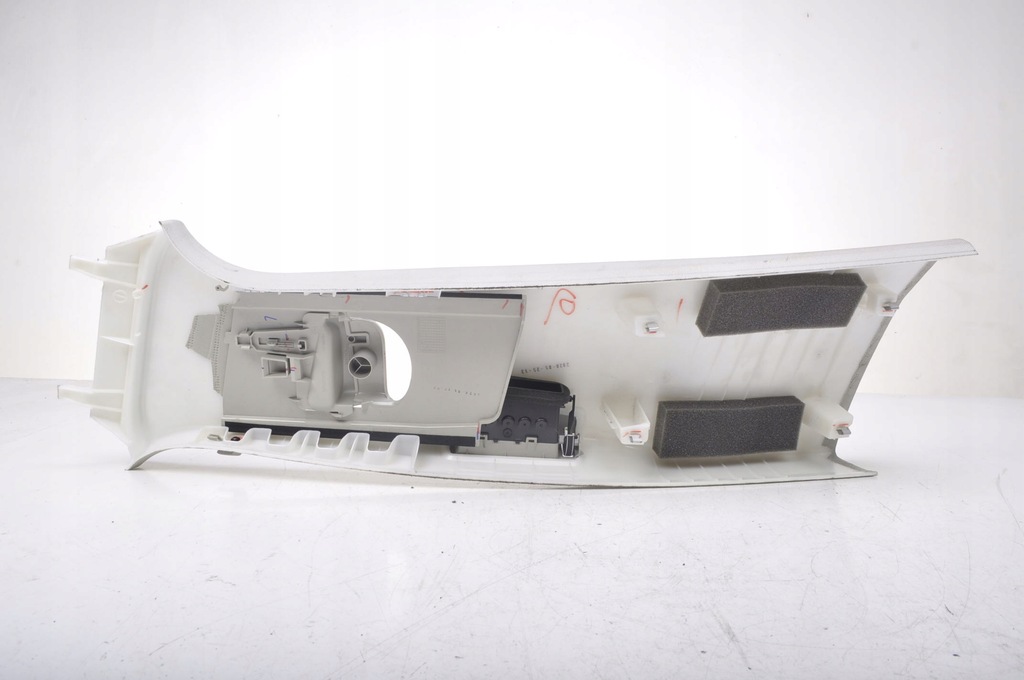 фото №1, Volvo xc60 ii защита стойка пластик правый 2020r