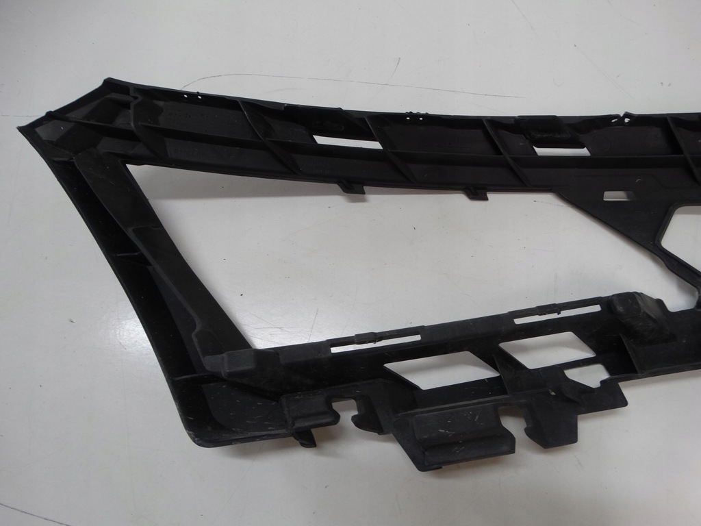 фото №7, Skoda оригінальний номер 565807055 напрямна бампера