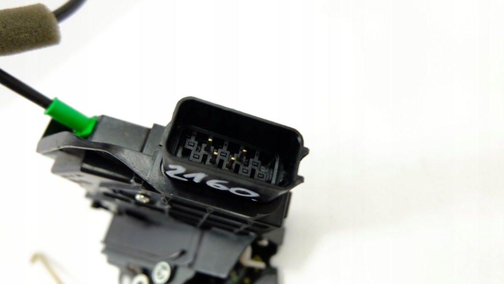 фото №3, Ford ka plus замок двері правий перед 4pin