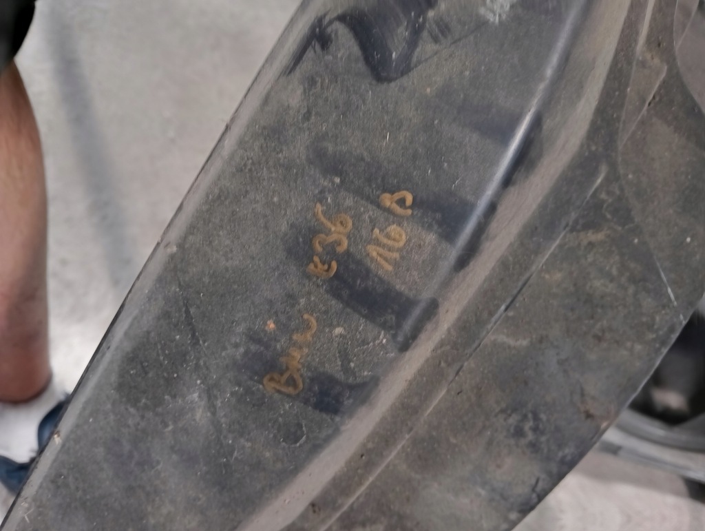 фото №5, Bmw 3 e36 вентилятор радіатора корпус 8372039