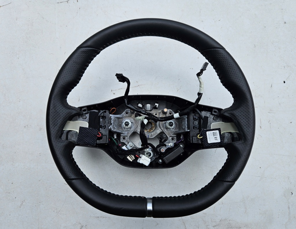 фото №1, Nissan ariya повітропровід шкіра