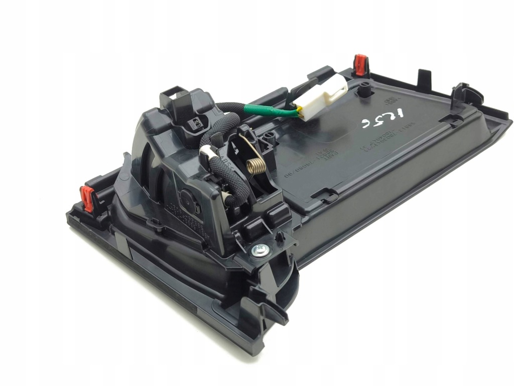 Lexus ux 2020 разъём 12v перед 5881376030 Недорого