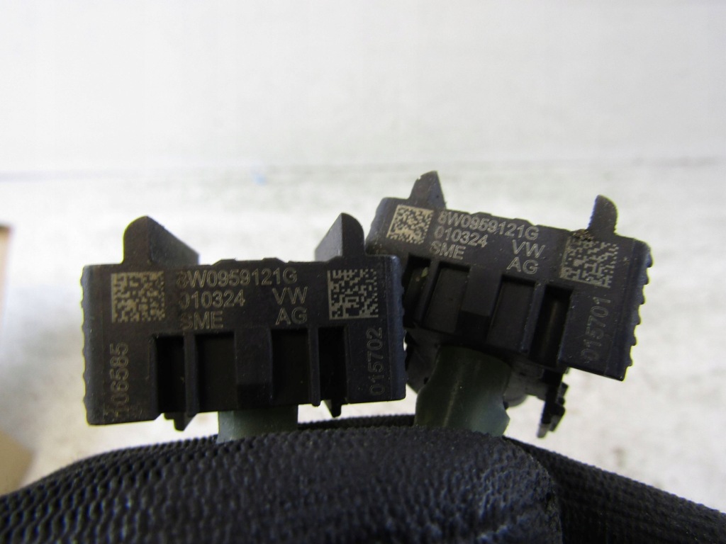 Audi a4 b9 датчик удару пішоходів 8w0959121g Зі Шроту